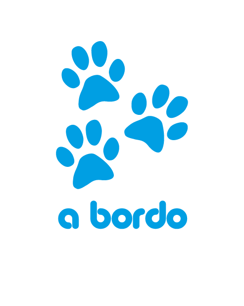 Adesivo 3 Zampe Cane con testo "a bordo"
